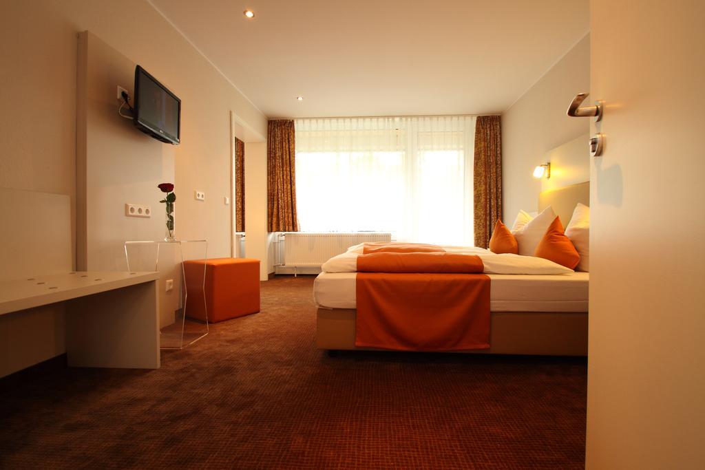 Hotel Sure By Western 3*